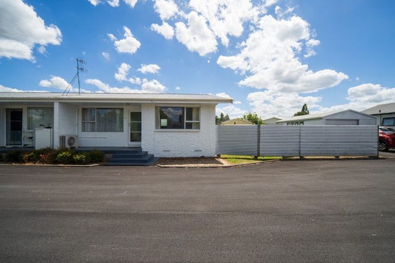 Photo of property in 5b Pollen Crescent, Melville, Hamilton, 3206