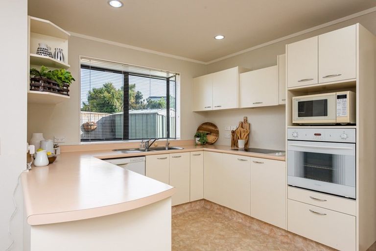 Photo of property in 39a Raumati Road, Raumati Beach, Paraparaumu, 5032