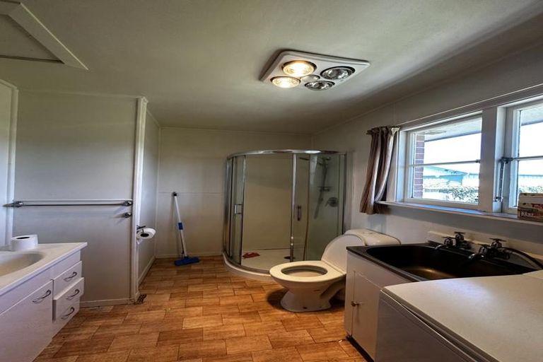 Photo of property in 12 Solway Avenue, Ilam, Christchurch, 8041