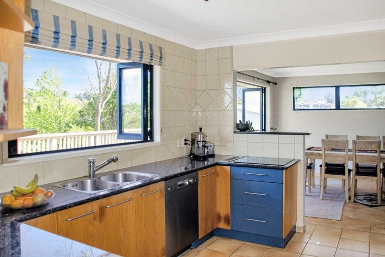 Photo of property in 15 Calla Street, Maungaturoto, 0520