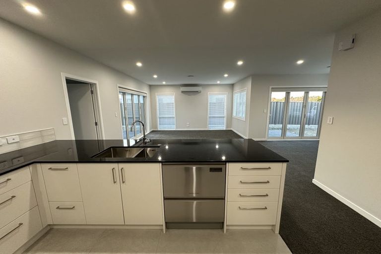 Photo of property in 15 George Yee Place, Taradale, Napier, 4112