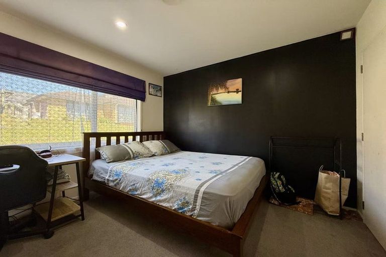 Photo of property in 19 Roy Maloney Drive, Henderson, Auckland, 0612