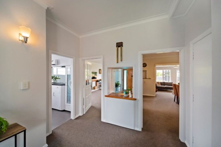 Photo of property in 14 Dives Avenue, Hawera, 4610