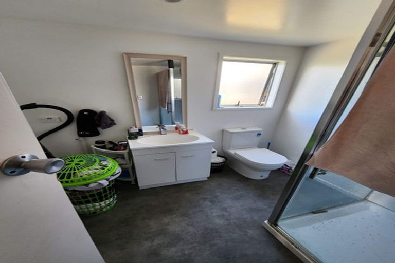 Photo of property in 12 Ruawai Road, Mount Wellington, Auckland, 1060
