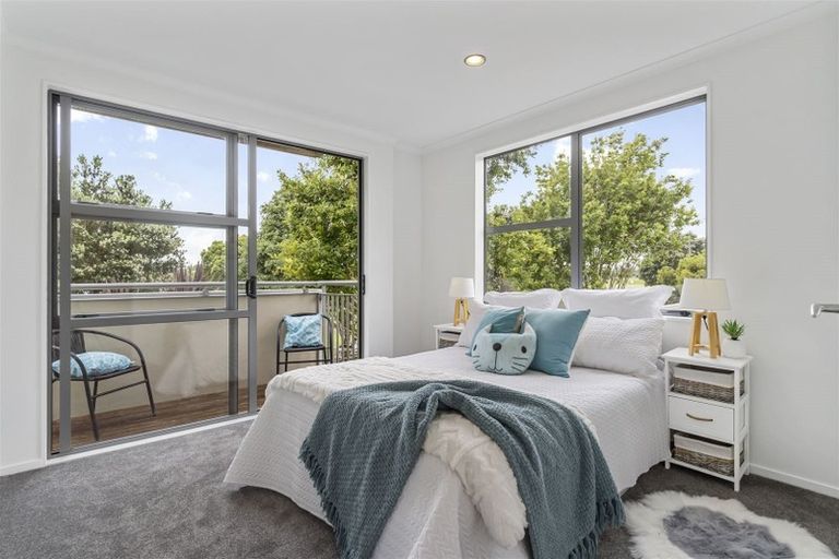 Photo of property in 35 The Track, Takanini, 2112