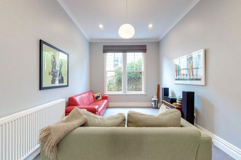 Photo of property in 11 Danube Street, Island Bay, Wellington, 6023