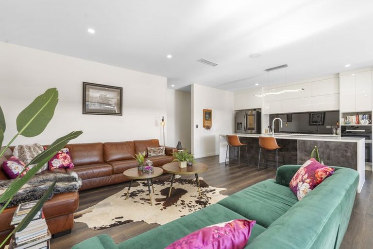 Photo of property in 14 Leebank Crescent, Riverhead, 0820