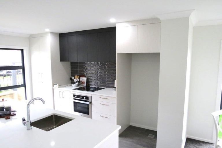 Photo of property in 142 Jamaica Drive, Grenada North, Wellington, 5028