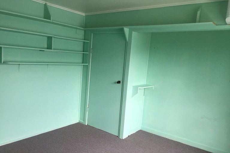 Photo of property in 21 Brandon Road, Glen Eden, Auckland, 0602