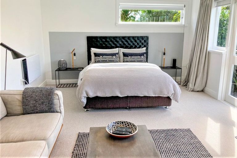 Photo of property in 29 Ferry Road, Martinborough, 5711