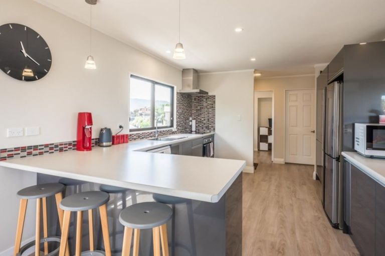 Photo of property in 42 Hicks Crescent, Waikanae Beach, Waikanae, 5036