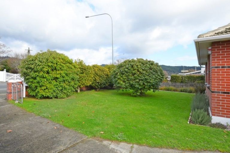 Photo of property in 251 Fergusson Drive, Heretaunga, Upper Hutt, 5018