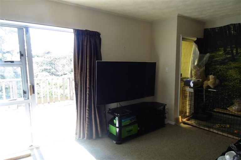 Photo of property in 2/34b Helena Street, Massey, Auckland, 0614