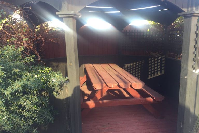 Photo of property in 12 Briarmont Street, Avondale, Christchurch, 8061