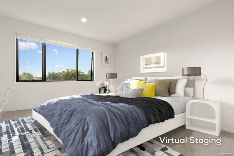 Photo of property in 11/9 Schnapper Rock Road, Greenhithe, Auckland, 0632