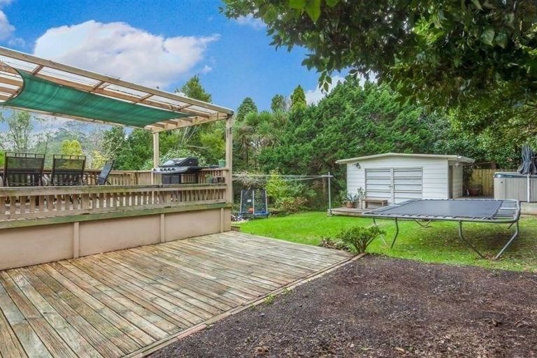 Photo of property in 569 Swanson Road, Ranui, Auckland, 0612