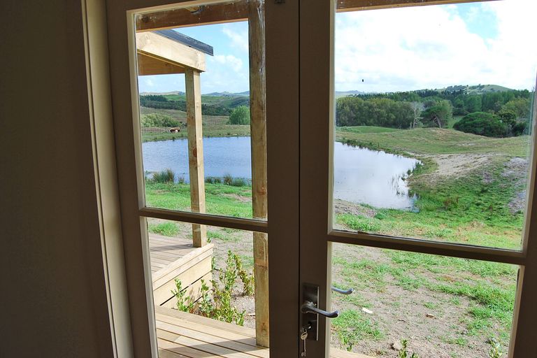 Photo of property in 956c Oneriri Road, Kaiwaka, 0573