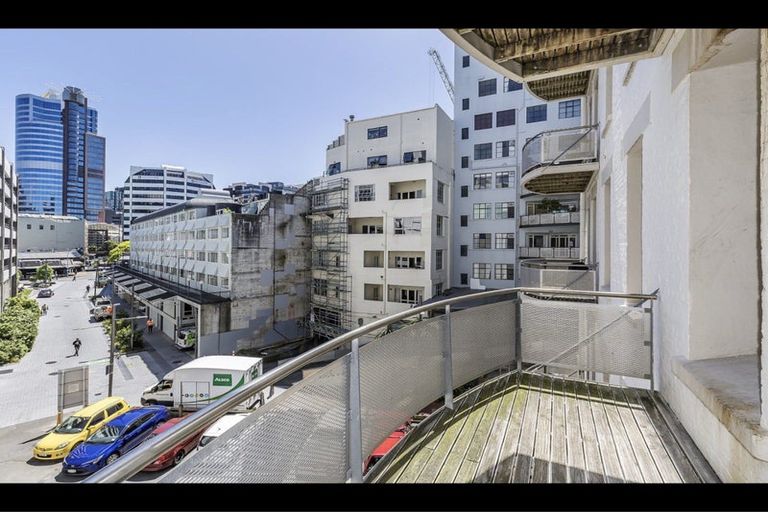Photo of property in Columbia Apartments, 9/32 Cuba Street, Te Aro, Wellington, 6011