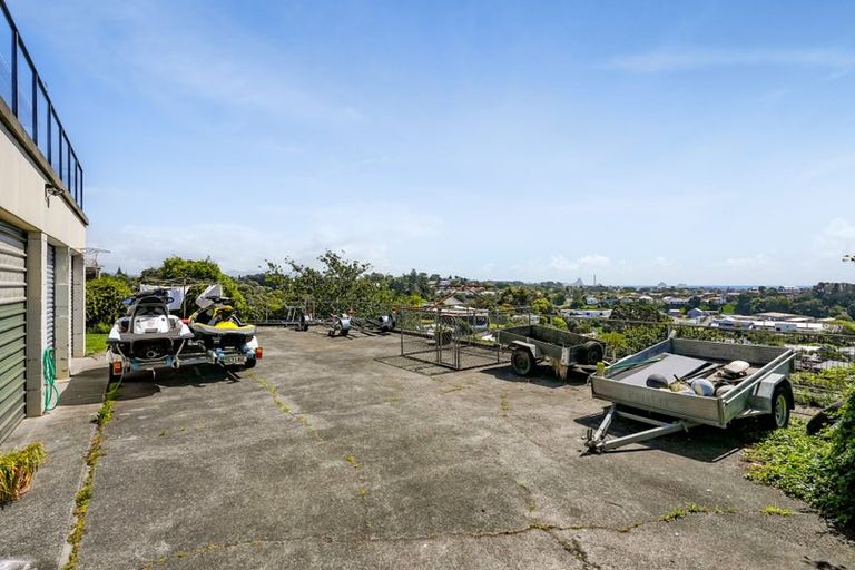 Photo of property in 5 Hillcrest Street, Glen Avon, New Plymouth, 4312