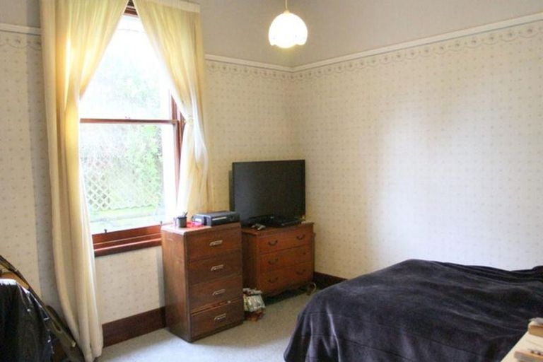 Photo of property in 70 Gladstone Road, Dalmore, Dunedin, 9010