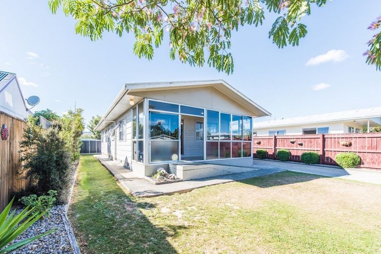 Photo of property in 8b Windlesham Place, Wakefield, 7025