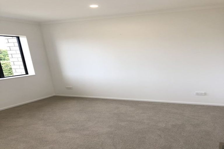 Photo of property in 73c Clevedon Road, Papakura, 2110