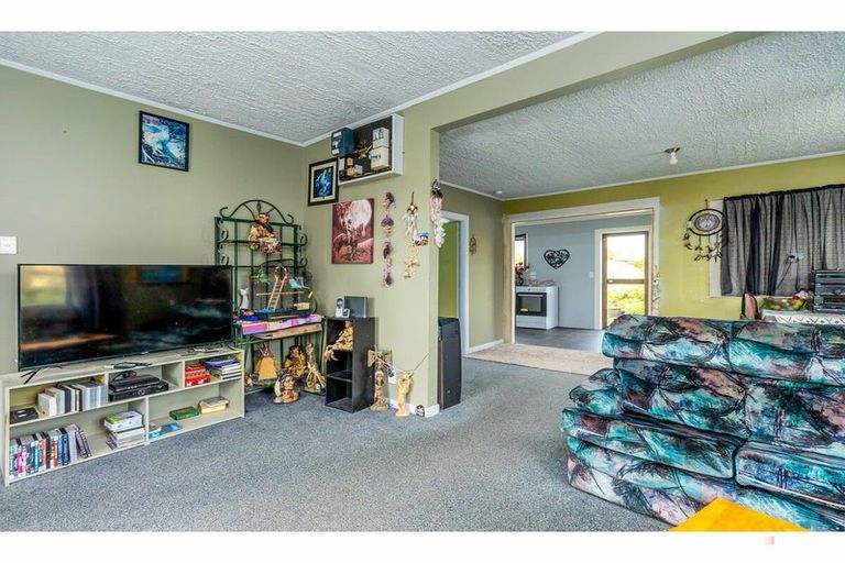 Photo of property in 12 James Street, Waimate, 7980