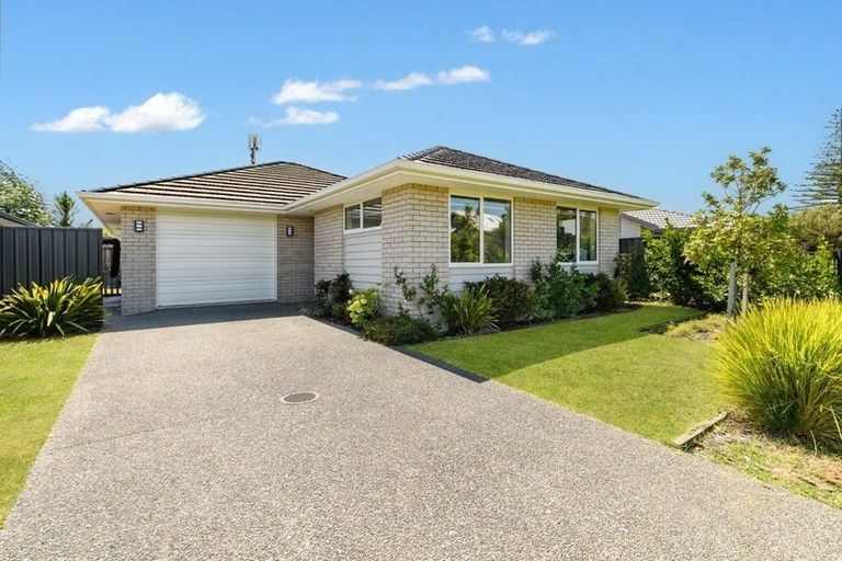 Photo of property in 84 Sentinel Avenue, Omokoroa, 3114