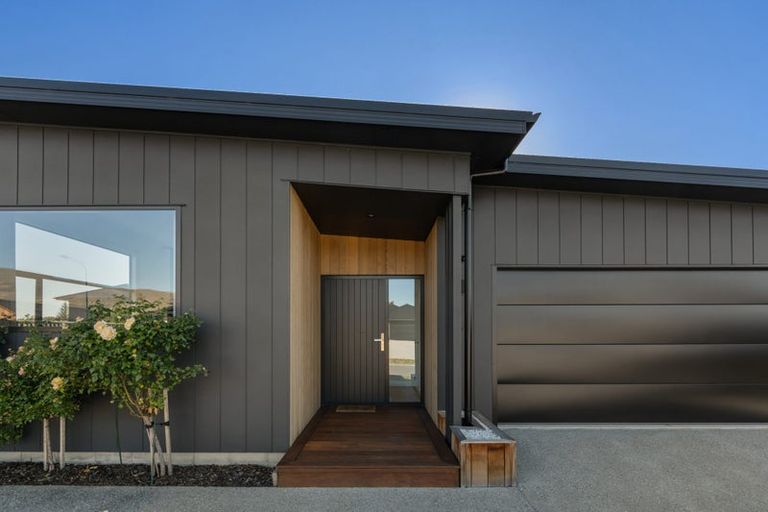 Photo of property in 7 Travertine Street, Cromwell, 9310