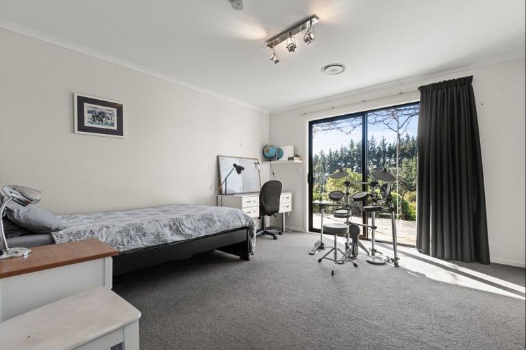 Photo of property in 69 Polson Hill Drive, Aokautere, Palmerston North, 4471