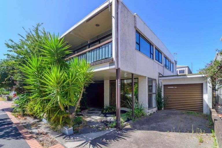 Photo of property in 1114 Whakaue Street, Rotorua, 3010