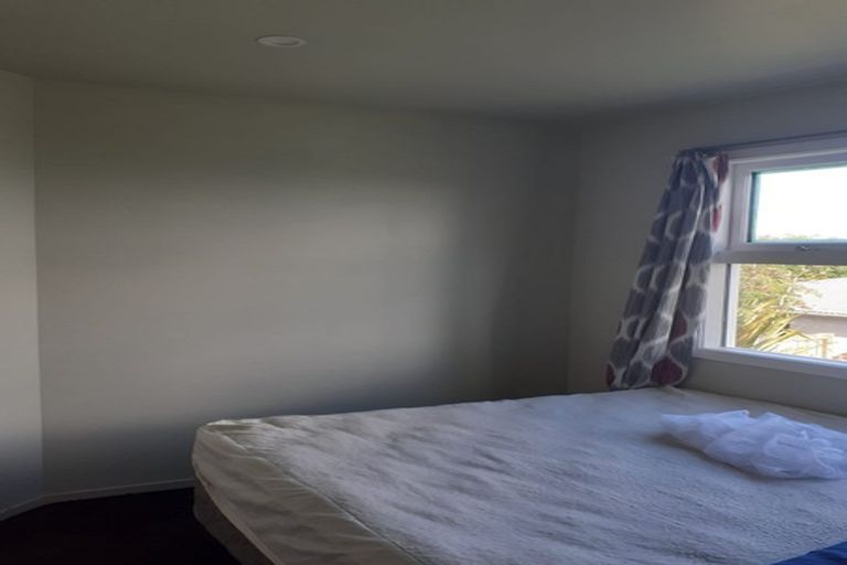 Photo of property in 72 Stanmore Bay Road, Stanmore Bay, Whangaparaoa, 0932