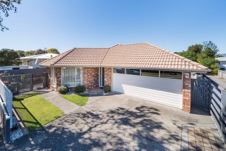 Photo of property in 12/358 College Street, West End, Palmerston North, 4410