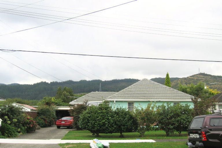 Photo of property in 95 Fraser Crescent, Elderslea, Upper Hutt, 5018