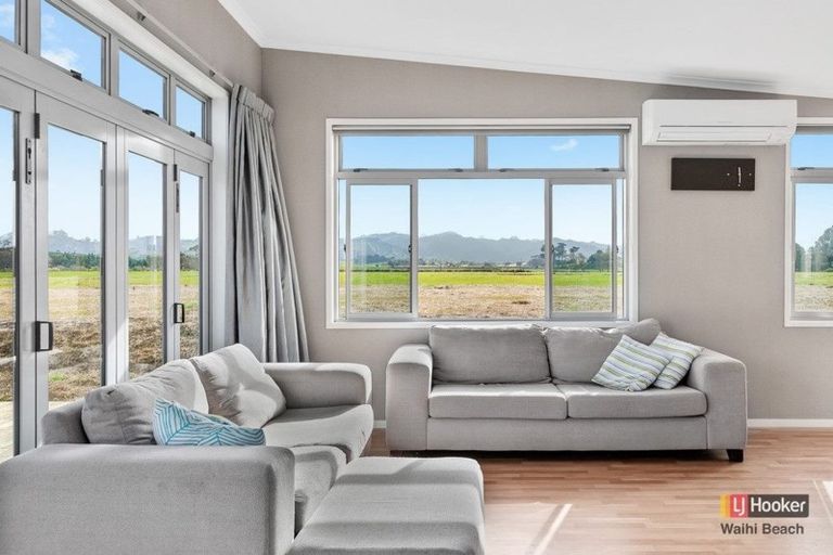 Photo of property in 44 Reel Road, Waihi Beach, 3611