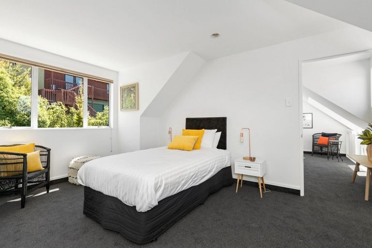 Photo of property in 34b Sainsbury Road, Fernhill, Queenstown, 9300