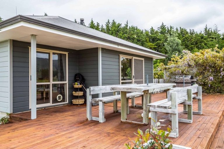 Photo of property in 228 Woodside Road, Woodside, Greytown, 5794