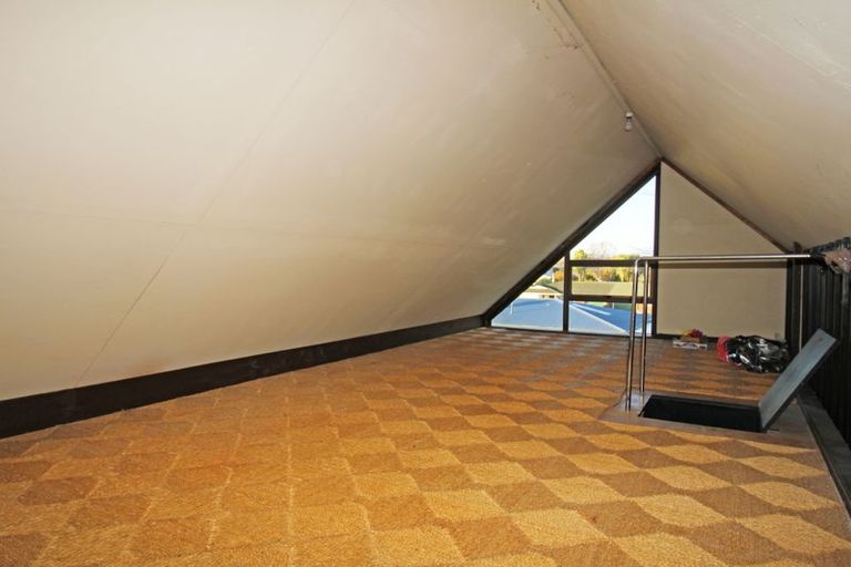 Photo of property in 2/341 College Street, West End, Palmerston North, 4410