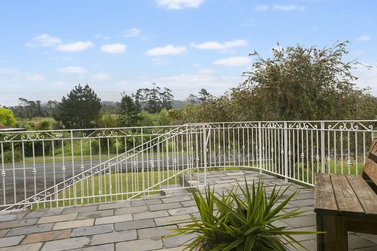 Photo of property in 40 Shaw Road, Oratia, Auckland, 0604