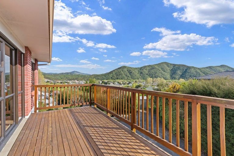 Photo of property in 6 Moana View Road, Waikawa, Picton, 7220