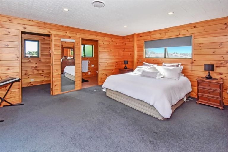 Photo of property in 2b Channel View Road, Clarks Beach, Pukekohe, 2679