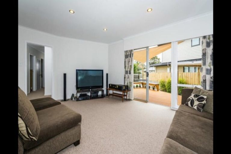 Photo of property in 30c Pinedale Place, Henderson, Auckland, 0610