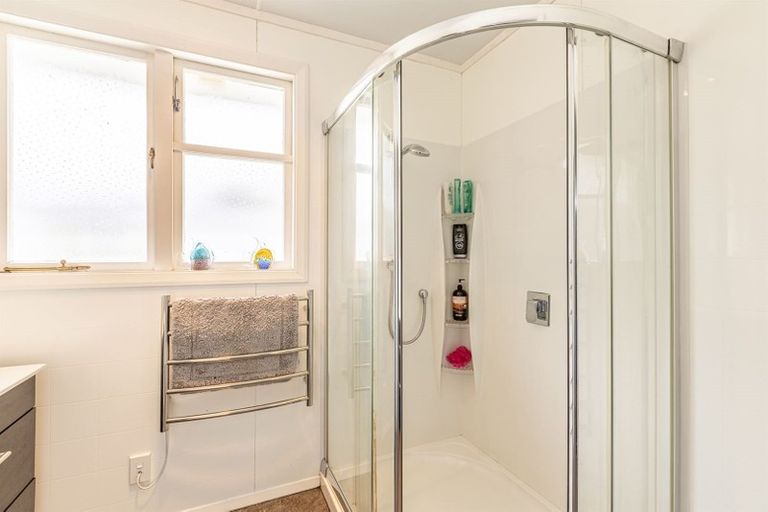 Photo of property in 162 Aokautere Drive, Fitzherbert, Palmerston North, 4410