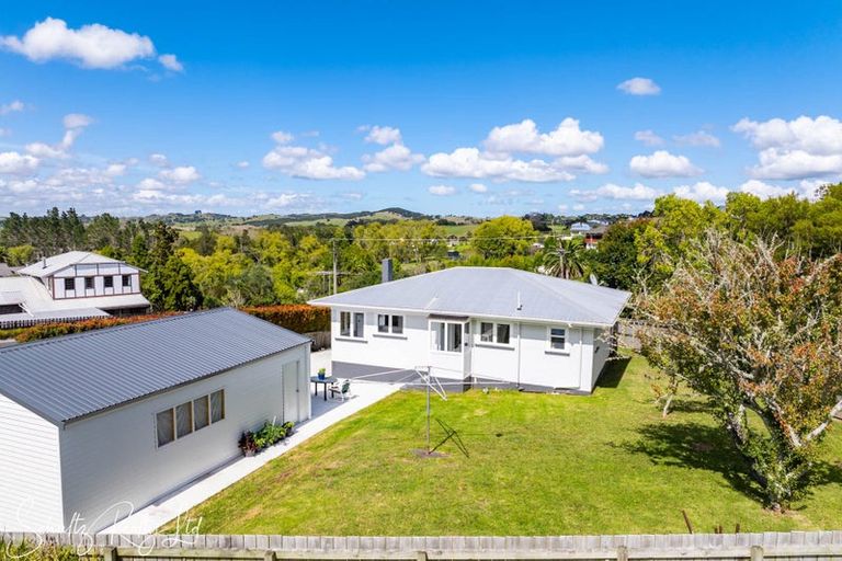 Photo of property in 20 Bickerstaffe Road, Maungaturoto, 0520