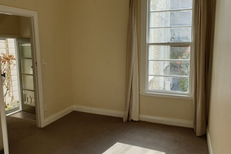 Photo of property in 76 Tinakori Road, Thorndon, Wellington, 6011