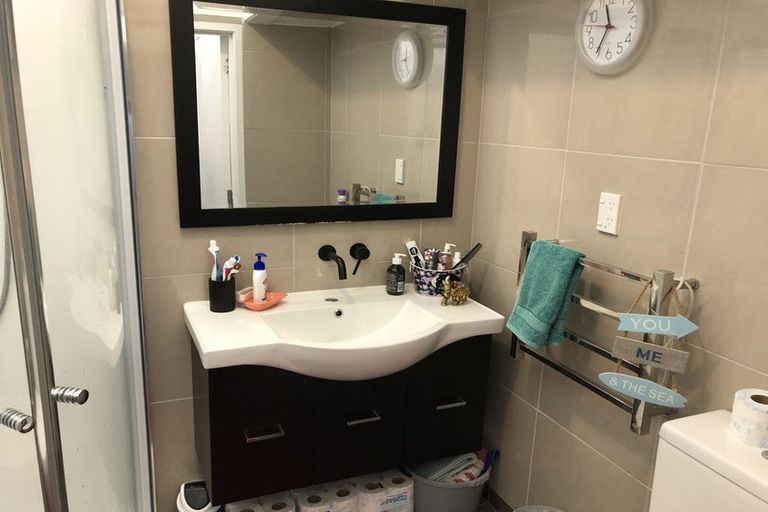 Photo of property in 3/6 Bond Crescent, Forrest Hill, Auckland, 0620