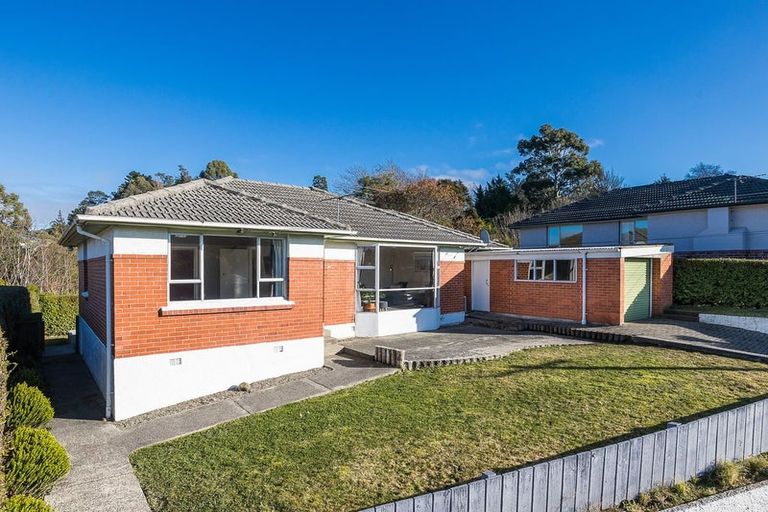Photo of property in 25 Brockville Road, Glenross, Dunedin, 9011