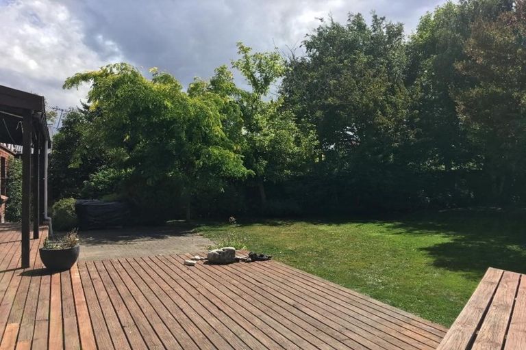 Photo of property in 33b Lochee Road, Upper Riccarton, Christchurch, 8041