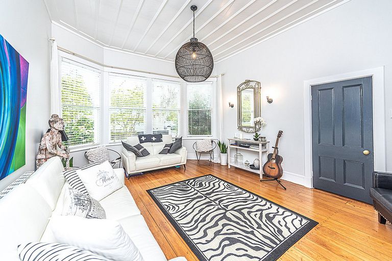 Photo of property in 24 Brassey Road, Saint Johns Hill, Whanganui, 4500