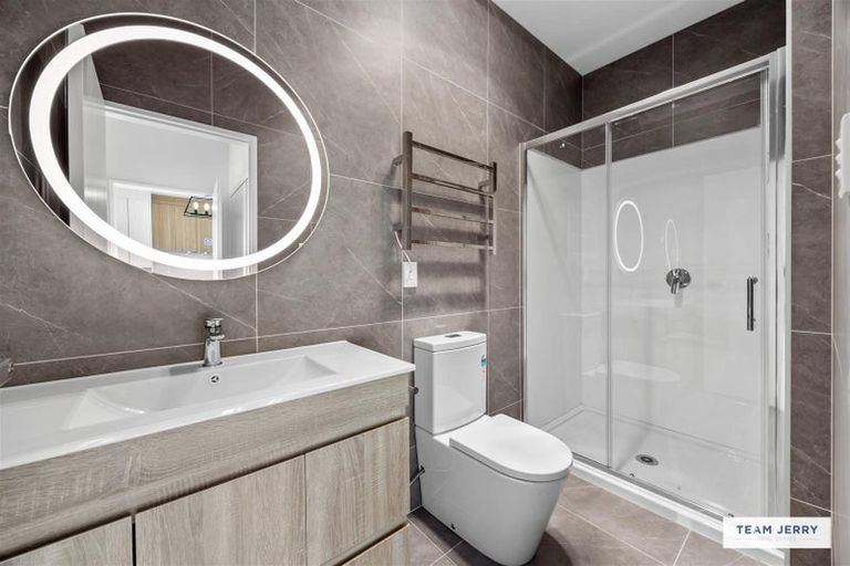 Photo of property in 11 Farranfore Road, Opaheke, Papakura, 2113